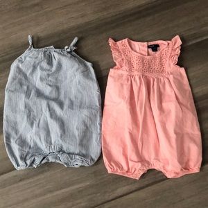Baby GAP onesie size 12-18months